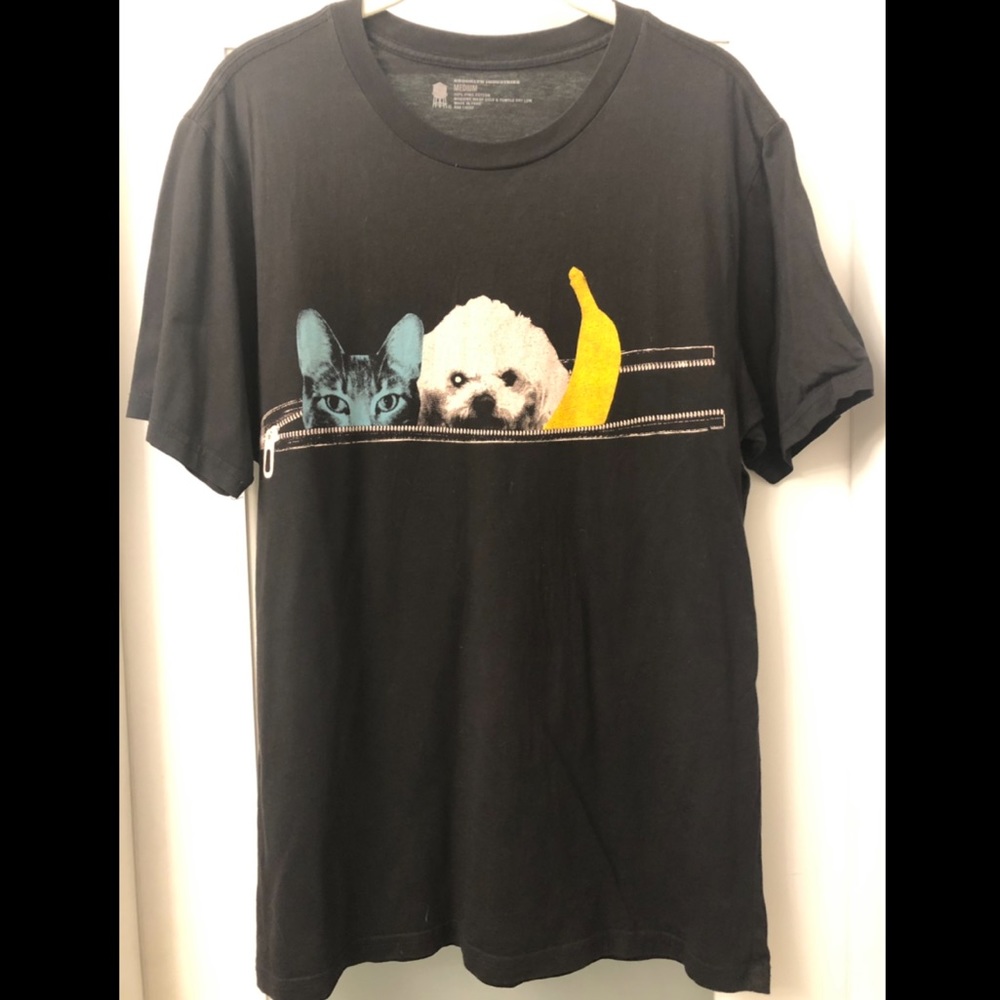 Brooklyn Industries graphic tee: dog, cat, banana
